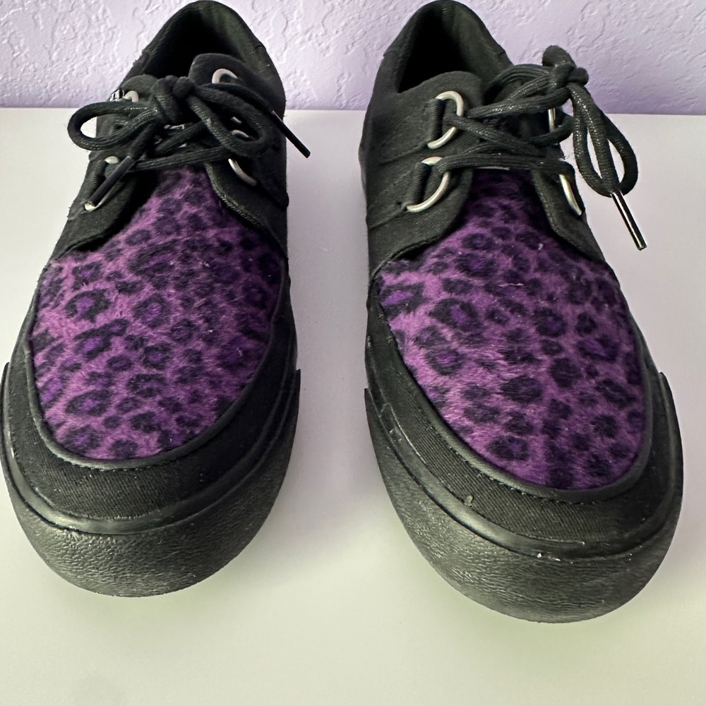 Unisex Black & Purple Leopard D-Ring Creeper Sneaker